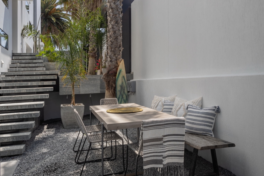 6 Bedroom Property for Sale in Bantry Bay Western Cape